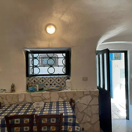 The Grottino Historical Center Apartment *